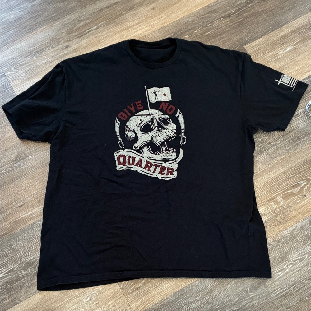 Men's Black Skull Graphic Tee
